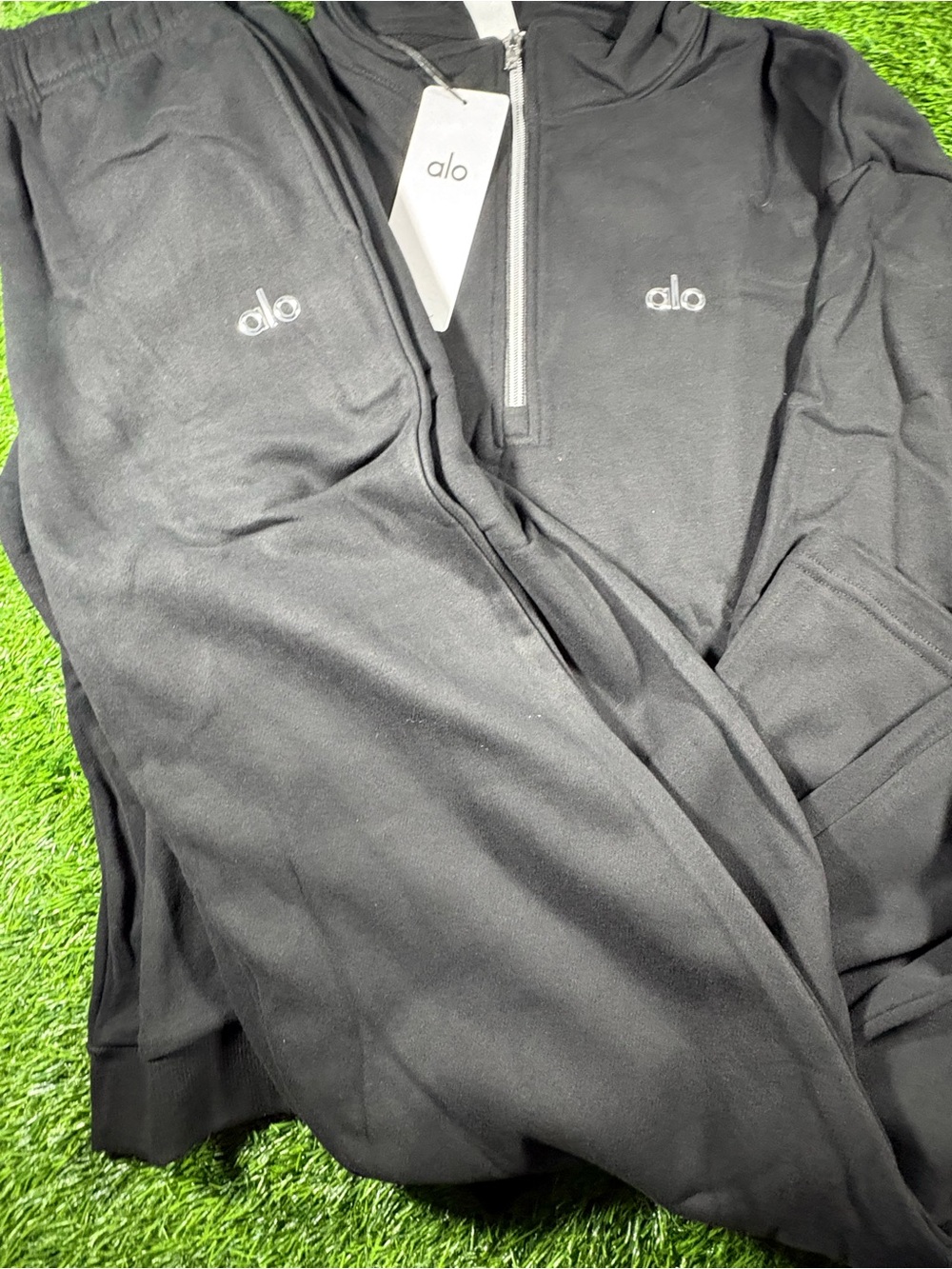 ALO Yoga Black Men's Jogger Sweatpants Set with Subtle Logo